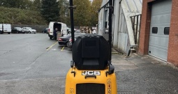 Mini bager JCB 8008 JCB u perfektnom stanju