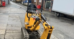 Mini bager JCB 8008 JCB u perfektnom stanju