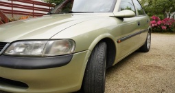 Opel Vectra 1,6 i 16V, prvi vlasnik