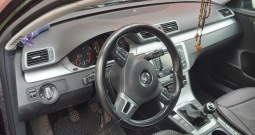 VW Passat 1.6, Trendline