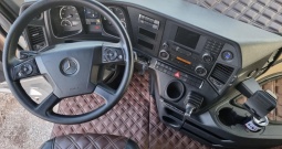 Mercedes-Benz Actros 1845