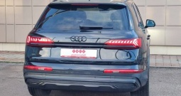 AUDI Q7 55TFSIe quattro Select