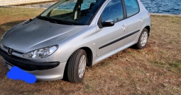 Peugeot 206 1.1