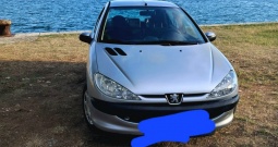 Peugeot 206 1.1