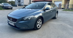 Volvo V40 D2 2013.