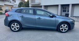 Volvo V40 D2 2013.