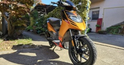 Aprilia 50-2T SR Motard,mod.'14.,kao nova,može na kartice!