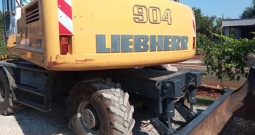 Liebherr A904C