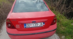 Ford Mondeo 1. 8 komplet za djelove