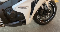 Honda cbr 1000rr