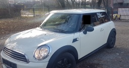 MINI 1,6 D garažiran 2 seta felgi i guma Reg 02.2025