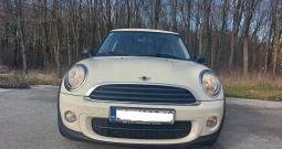 MINI 1,6 D garažiran 2 seta felgi i guma Reg 02.2025