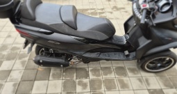 Piaggio mp3 300 2016 godina ABS ASR nove ulje nove filtre nova zadnja guma MICHE