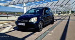 Toyota Yaris 1.4d 2003.god reg do 3/2025 odlično stanje