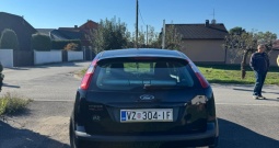 Ford Focus 1.6 benzin