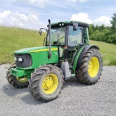 Traktor John Deere 5515