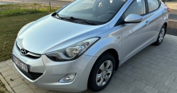 Hyundai Elantra 1,6, 2012 g., 223000 km