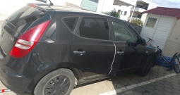 Hyundai i 30 1,6 crdi top stanje reg godinu dana