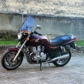 Honda CB 750 RC 42 1996 godina Honda seven fifty