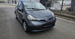 Toyota Aygo 1,0 VVT-i, klima !