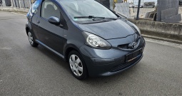 Toyota Aygo 1,0 VVT-i, klima !