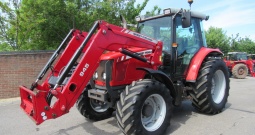 Traktor Massey Ferguson 5455