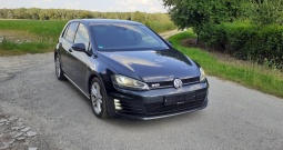 Golf 7 2,0 GTD panorama, big xenon, keyless, navigacia