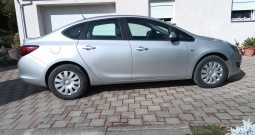 Opel Astra Sedan 1.6 CDTI