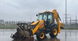 2018 JCB 3CX 4x4 Rovokopač-utovarivač