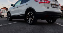 Nissan Qashqai Tekna + 2014