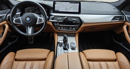 BMW 530D XDRIVE TOURING M-SPORT 2023 SERVISNA TVORNIČKO JAMSTVO REGISTRIRAN