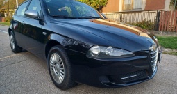 Alfa 147 1. 6 TS