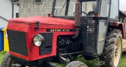 Traktor Zetor 4712