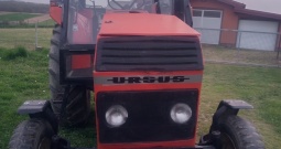 Traktor Ursus 902B