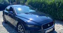 Jaguar xe r-dyn se 2. 0 204 rwd a8 mhev