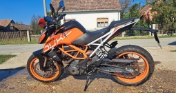 KTM DUKE 390