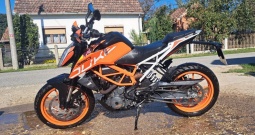 KTM DUKE 390