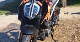 KTM DUKE 390