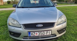 Ford Focus 1.6 16V Klima(radi) 5 vrata