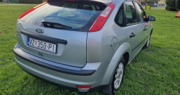 Ford Focus 1.6 16V Klima(radi) 5 vrata