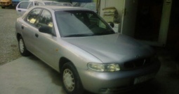 Daewoo Nubira 1. 6 s 5 vrata (rezervni djelovi limarije i mehanike)