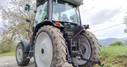 Trkator Massey Ferguson 2435 ST