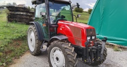 Trkator Massey Ferguson 2435 ST