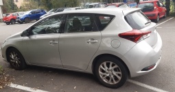 Prodajem Toyotu Auris 1.6 DITD