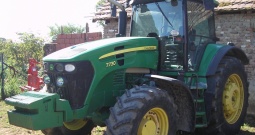 John Deere 7730 traktor