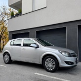 Opel Astra, prvi vlasnik, kupljen u HR, servisna knjiga, klima, odličan