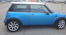 Mini cooper 2004.g., registriran do 09/25.g