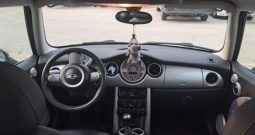 Mini cooper 2004.g., registriran do 09/25.g