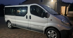 Prodajem opel vivaro putnicki 8+1