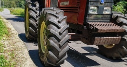 Traktor Fiat 880 DT